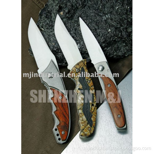 Ceramic folding knife